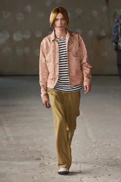 Look 45